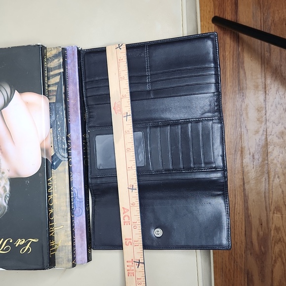 Coach Signature Leather Trim Trifold Full Size Wallet Black - Picture 7 of 7